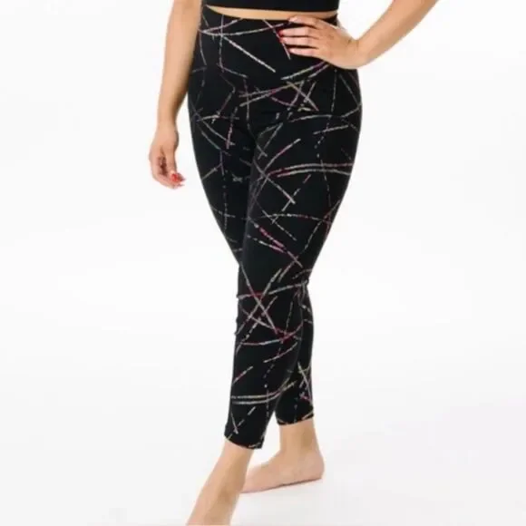 ZYIA Abstract Hi Rise 7/8 Length Leggings Sz 6/8 - Picture 3 of 10